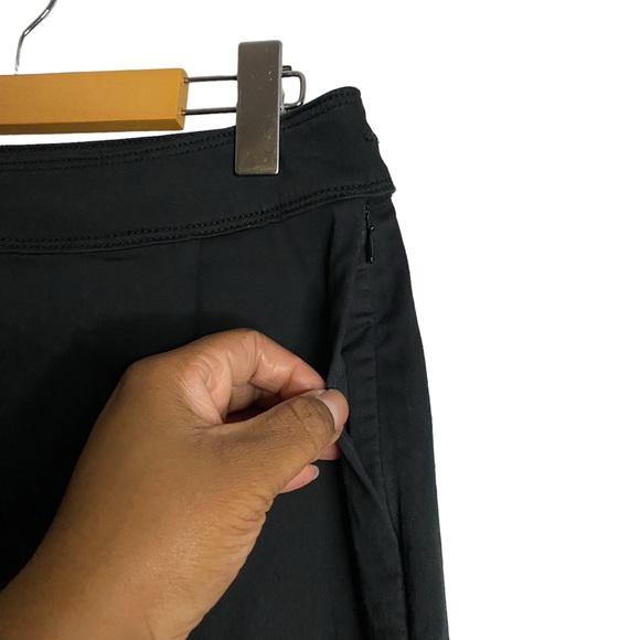 7 For All Mankind Women's Black Mini Skirt - Picture 3 of 7